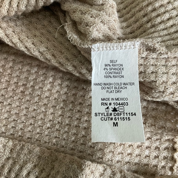 Blu Pepper top - Picture 8 of 9